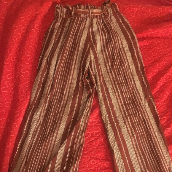 Maroon and white flowy pants - Picture 2 of 4